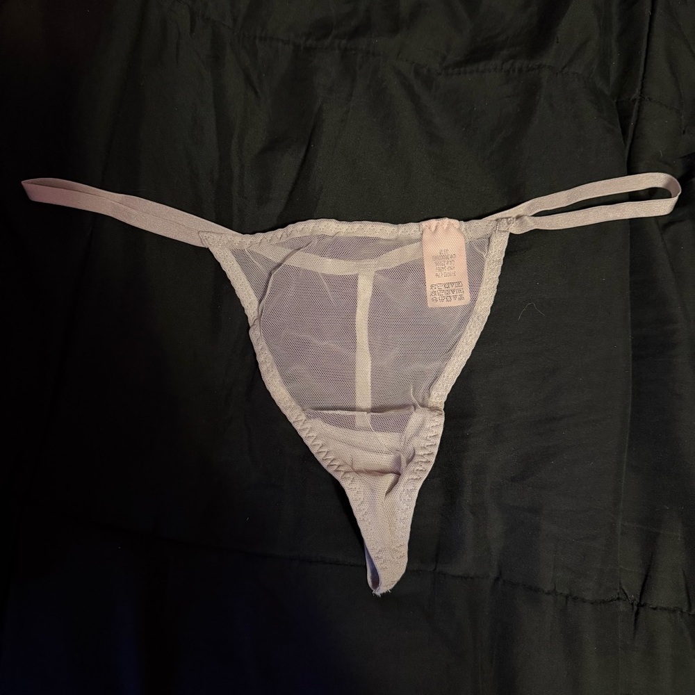 Victoria’s Secret Light Grey G-String thong nwot size medium